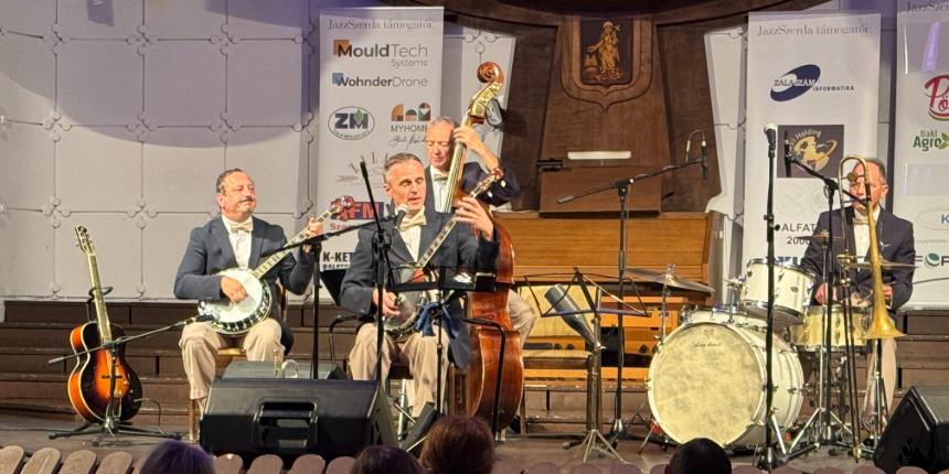 JazzSzerda - Hot Jazz Band